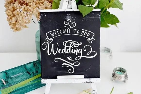 display of best farmhouse font for Cricut, Amastery font design on a beautiful wedding sign