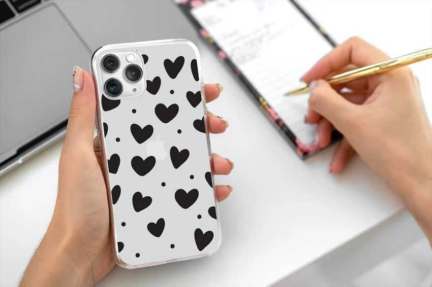 heart patterned phone case to sell