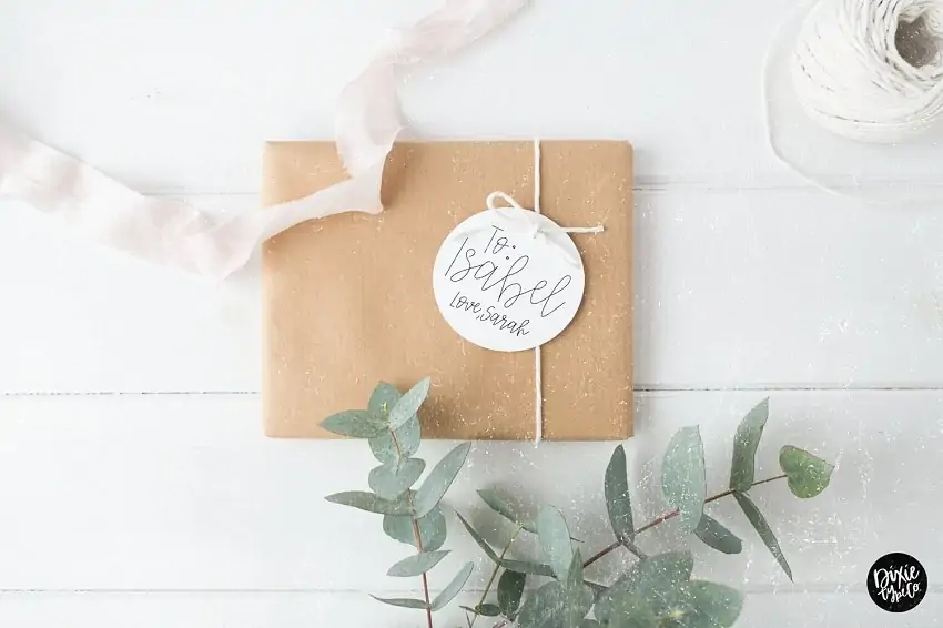 display of "Sahara Sketch" font on a gift tag