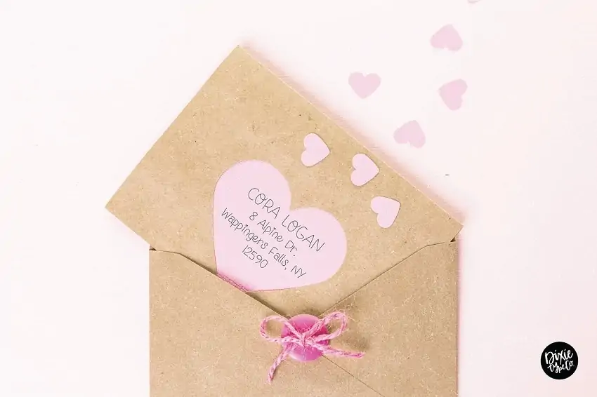 display of "Honeymoon Sketch" font, the best single line font for Wedding projects
